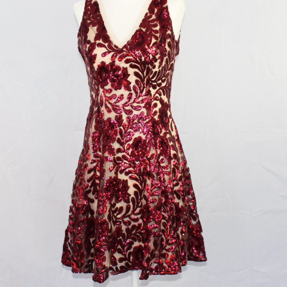 Stunning "Rosie" sleeveless cocktail dress by Badgley Mischka 4